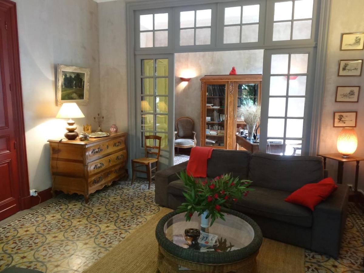 Les Remparts Bed & Breakfast Capestang Exterior photo