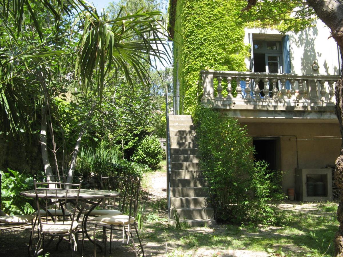 Les Remparts Bed & Breakfast Capestang Exterior photo
