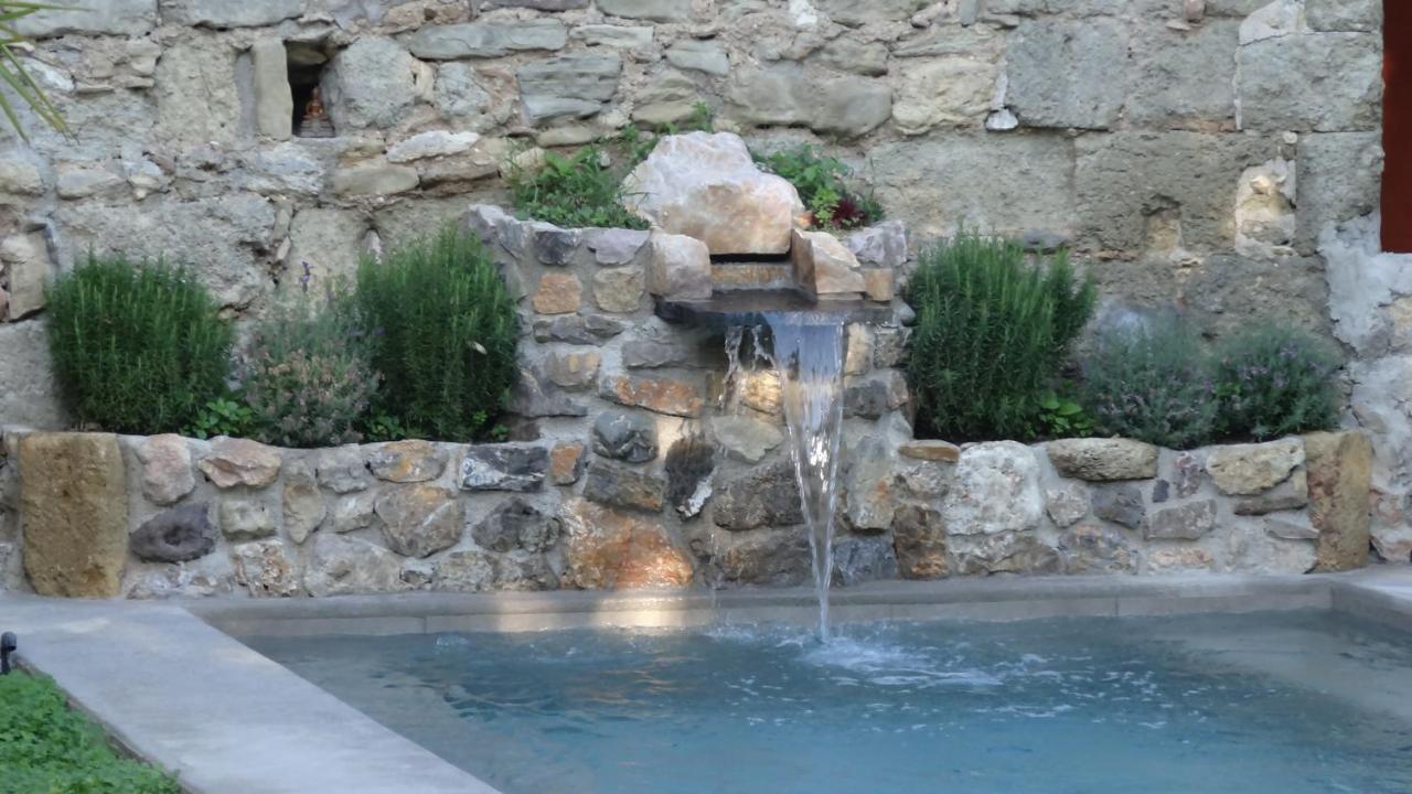 Les Remparts Bed & Breakfast Capestang Exterior photo