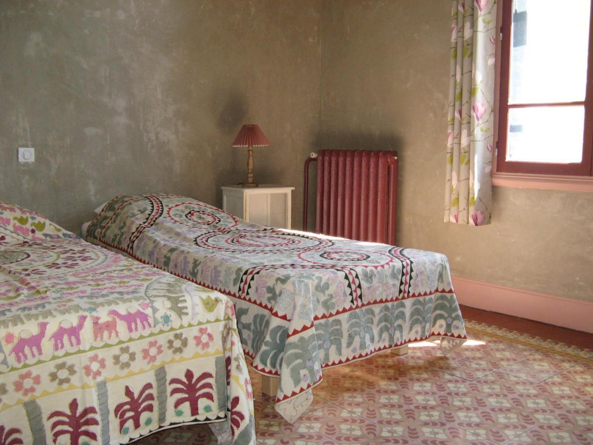 Les Remparts Bed & Breakfast Capestang Exterior photo